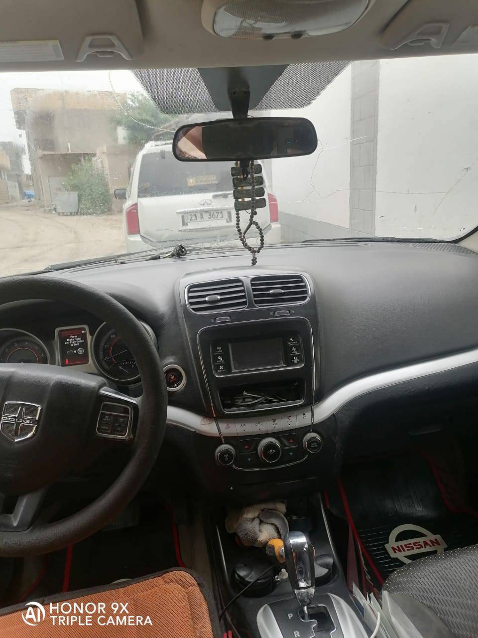 : دوج جورني  المديل 17
لون زيتوني
6سلندر 3600_ 7 راكب 3 قطع تبريد تحكمات ستيرن جهتين   بصمه تشغيل حادثها  جاملغ وبنيد السعر 120 وبيهه مجال للطيبين  رقم الهاتف ***********
