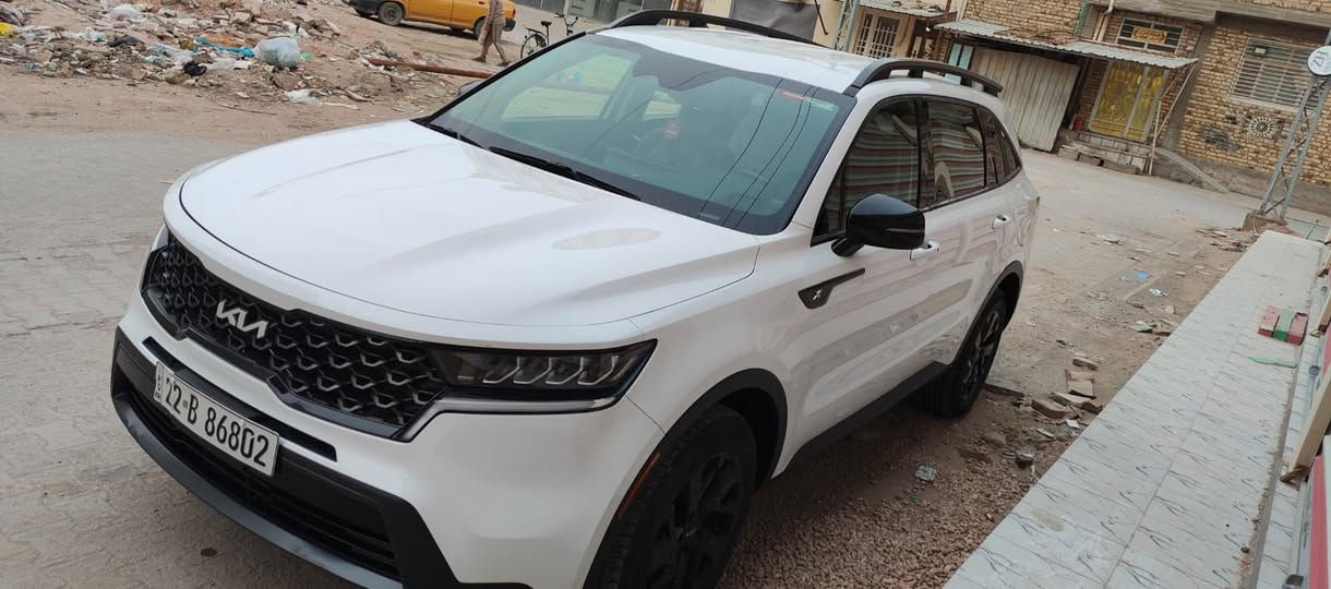 كيا سورنتو موديل ٢٠٢٢ أمريكي 
محرك  ٤ سلندر  ٢.٥  GDI  
أبيض اللون ماشية ٧٩ ألف كيلو
الرقم أربيل إنكليزي
حادثها بابين الجهة اليمنى 
بيها بارد قليل ومصلح 
 ٧ راكب 
كشن السايق كهربائي  
الاتصال .. واتساب 
***********
