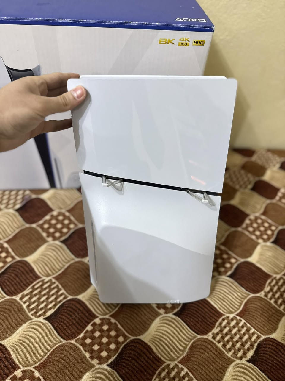 PS5 slim بريطاني📌 
📌نظافة فول ، ملحاقاته كامل ، السعر 650 او بي مجال 
📌 الرقم ***********
