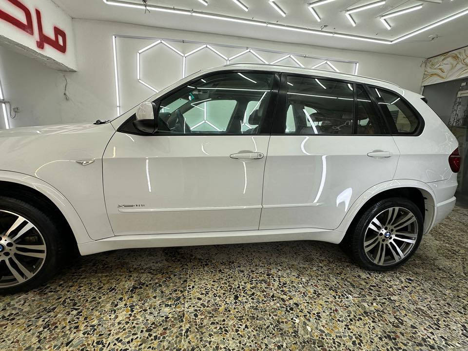 الفئة:BMW X5
  الموديل :2013 
رقم السيارة :اربيل 
اللون :ابيض 
محرك :٦سلندر /٣٠٠٠ توربو  بانزين 
كير :٧نمر

المواصفات :

٥مقاعد جلد ✅

ابواب شفط ✅

جنطة كهربائي ✅

فتحة سقف بانوراما ✅

شفتات بالستيرن ✅

تدفئة تبريد ✅

مقاعد خزن ميموري ✅

كاميرا ٣٦٠ درجة ✅

للاستفسار :***********

السعر مناسب
