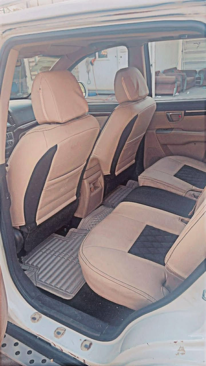 سنتافيا ٢٠١٠ 
فول عدة الفتحة 
مصبوغة عام 
فتحة 
مري شفط 
كشن كهرباء
٦ سلندر
حساس خلفي 
شاشة 
مناقصهة اي شي
مكاني بغداد السعر ١٠٠ $ مئه ورقة وبيهة مجال 
***********
