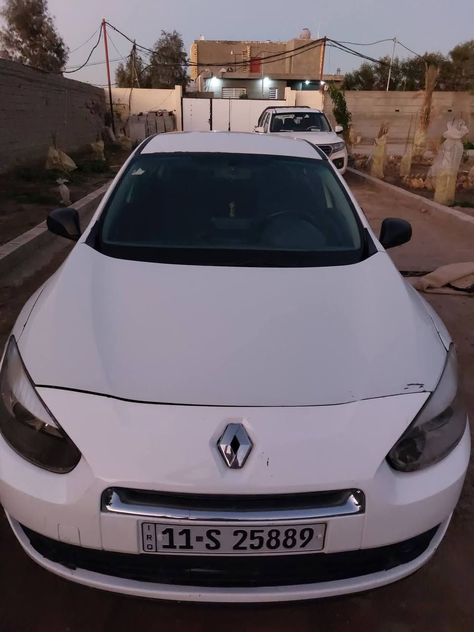 رينو فلونس موديل ٢٠١٢ بغداد سياره باسمي سنويه ل٢٨ مكفوله بيهه دحجات بسيطه وبارد قليل دعاميه جديده محرك قبق الاصفر المرغوب مكان ديوانيه سعر عل خاص واتساب ***********
