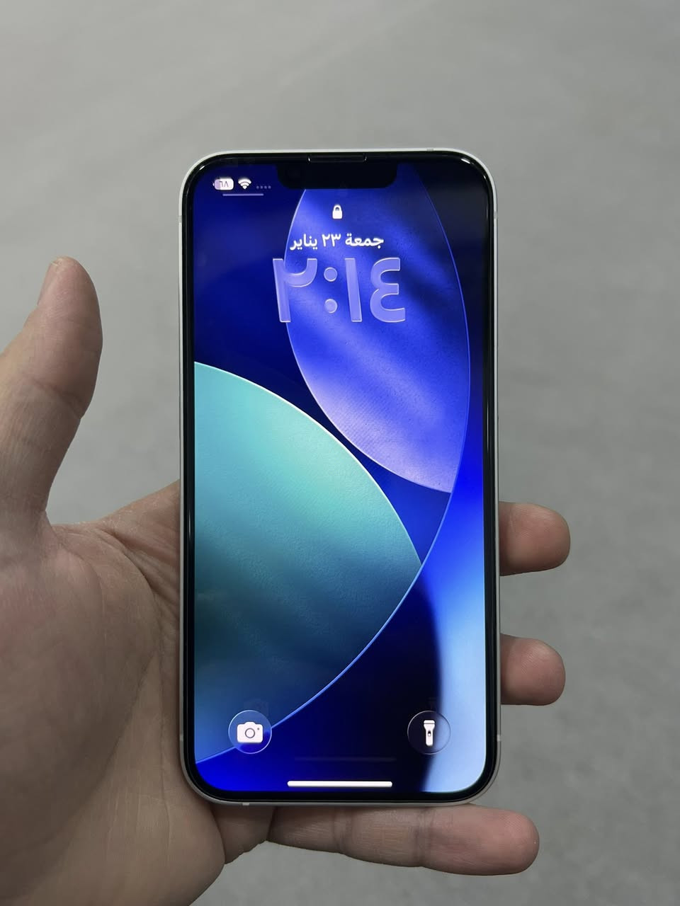 13 عادي وتر بروف
ذاكرة 128 نضافة 100% شخط واحد مابي جديد جداً كما موضح في الصور 

بطارية 95% بلادية مكفول من اي عطل او خلل مع كارتونه

للبيع او مراوس ب 15/16 برو ماكس 

تواصل خاص او ***********

حله شارع 60
