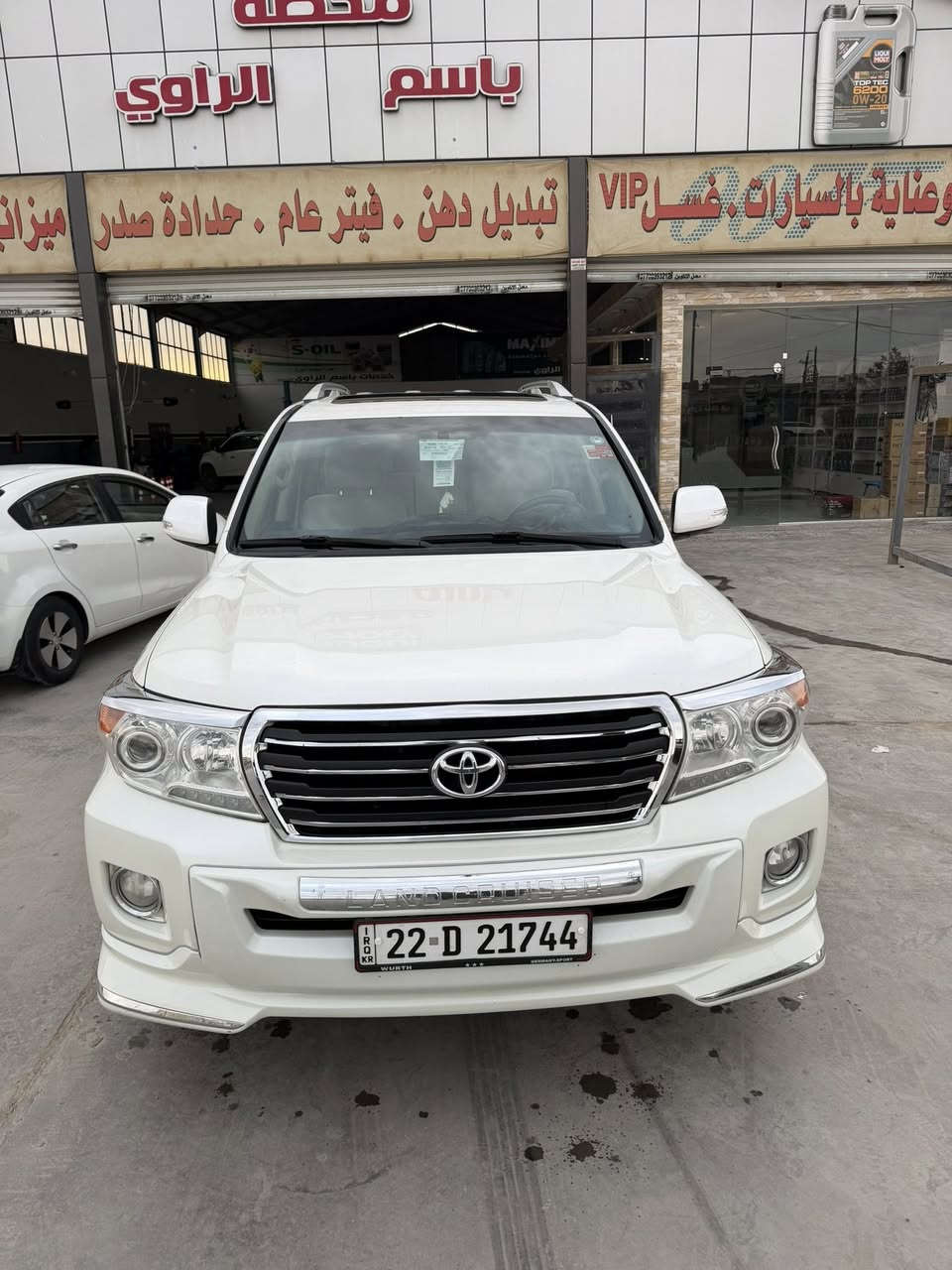 السلام عليكم
لاندكروز

موديل 2010 
Gxr

سته سلندر فول

باب فقط صبغ

السعر 305 بيها مجال

*********** زيد الجبوري
