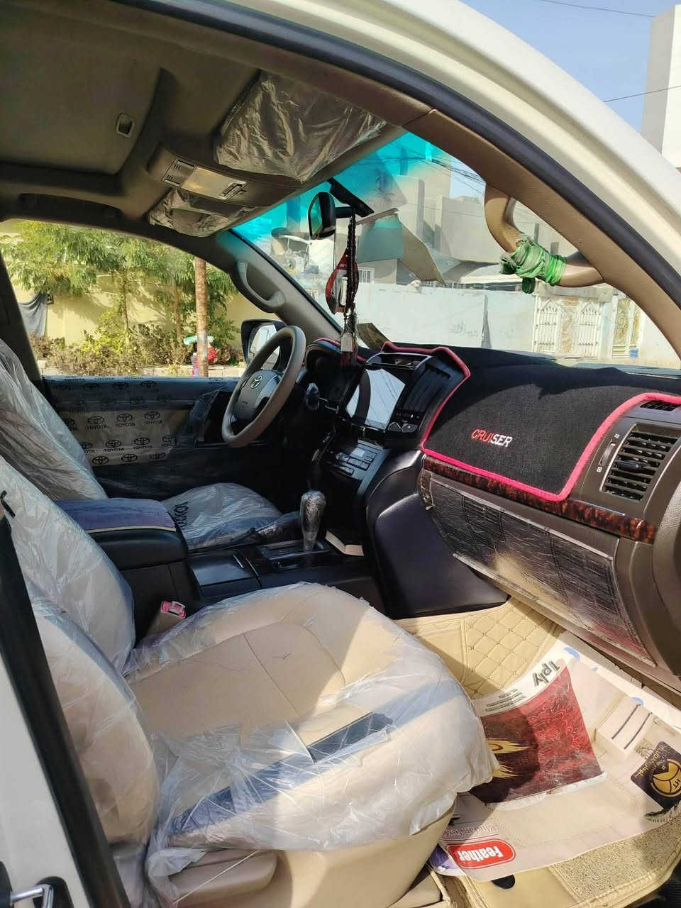 لاند كروز  موديل 2013 محدثه 2013 لسياره فول مواصفات  مكينه كير حداديه تخم تاير جاهزه لسياره من كلشي مكان لسياره نجف كوفه حي نيسان *********** غير متواجد عل فيس لي يريد يتصل وبي خير ويدلل
