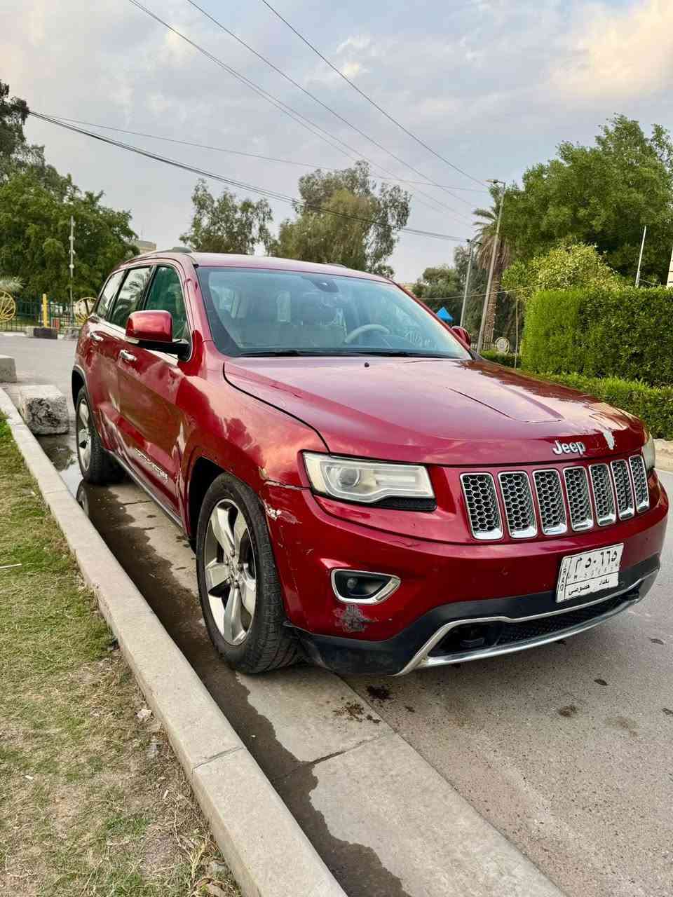 سياره جيب لاريدو لمتدد 2014 خليجي فول واحد علا واحد كشن كهرباء تدفئه تبريد فتحتين بلوراما  كير طياره صندوق كهرباء بصمه سياره جكات صدرها جديد تخم تاير جديد سياره مابيها نقوصات بيها ضرر بابين كلير صبغ داخل العراق سونارها موجود بيها ضربه بل بنيد وبل دعاميه الاماميه مثل ما موضح بل صوره سعرها 205 وبيها مجال بسيط حق الجيه جنايه فقط رقم بغداد السياره باسمي احول ثاني يوم ***********
