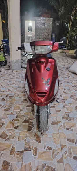 سلام عليكم دراجه للبيع حاويه سلف هندر شغال محرك ما مفتوح كفاله الدراجه لاتنقيص لا تبخير باتري جديد كلشي شغال بل دراجه سعره 550.او بيه مجال قليل  الرقم ***********
