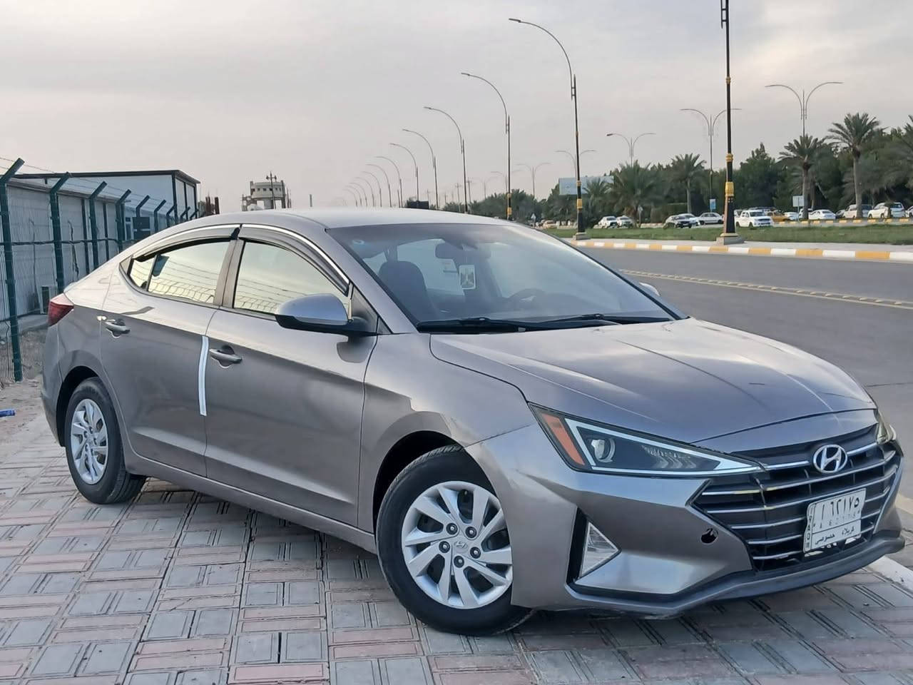 السلام عليكم سياره نوع النترا موديل 2020 مكينه حداديه تخم تاير تبريد مكينه 2000 دوش بيه مكانات صبغ بدون دواخل  فقط اتصال السعر 118 وبيه مجال العلوان كربلاء رقم الهاتف ***********
