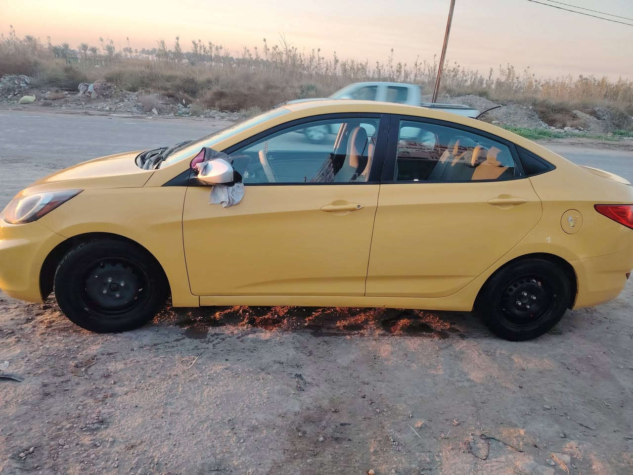 السلام عليكم
اكسنت موديل 2014
وارد امريكي 
محرك 1600
رقم بغداد 
تحويل مباشر ثاني يوم 
تخم تاير جديد
منضومه تبريد شغل جديد 
 كير محرك خير من الله 
العنوان   بغداد  /ابو غريب 
***********
