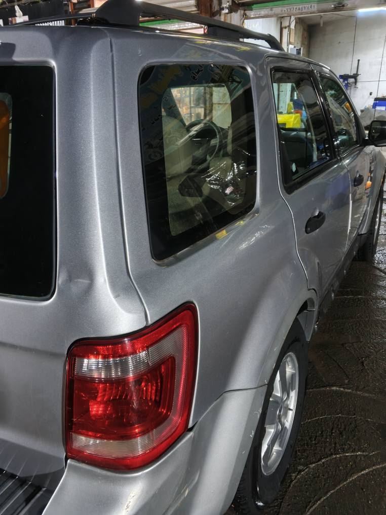 فورد سكيب موديل12 رقم بغداد 
4سلندر محرك 2400
كير محرك صدر كله جديد
تخم تايرجديد باتري جديد 
سياره جاهزه من كلشي 
***********
