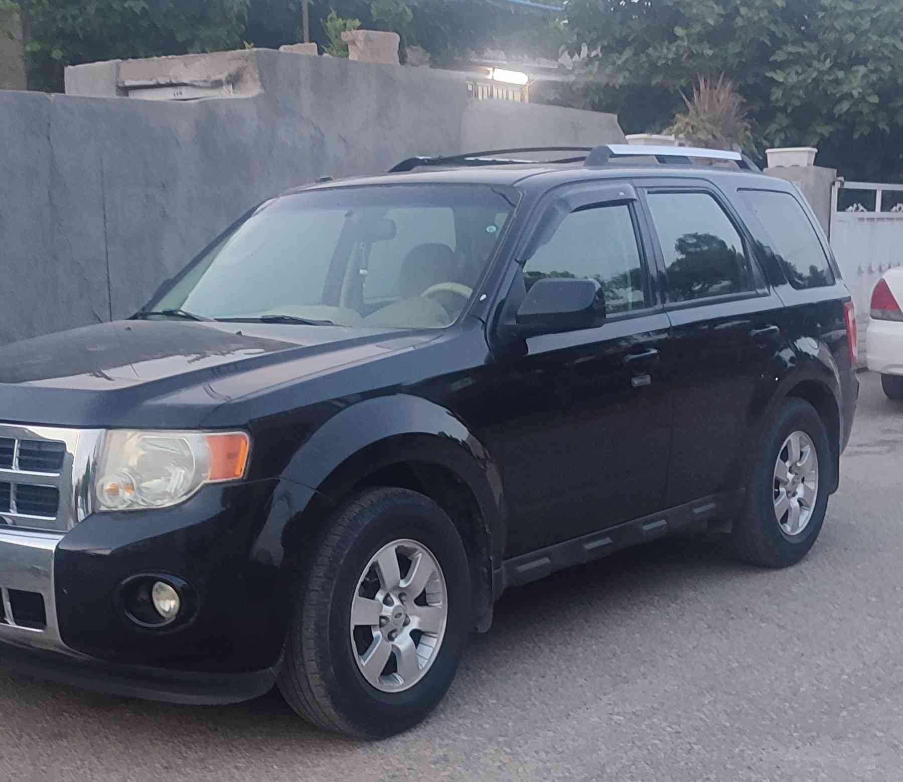 فورد سكيب موديل2011.مواسفات ليمتد فول. جواربستونى تاك ئه كسل.مه كينه 2.5.سلايد.ناو ليد حه وت ره نك ويل كروم كودى ده ركا. كوشن كاره باو هيته وێنەو سۆنەرم داناوە  نرخی ١٤٠  مامە ڵە. *********** دار بنديهكان, السليمانية
