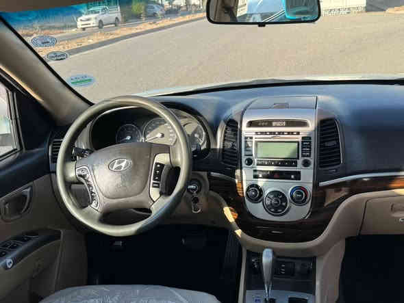 سلام عليكم 
سنتافي 2012 فول الفول ماعده بصمه 7 راكب 3 قطع تبريد داخل صاج 
محرك 4 هزه وسنويه ورقم كله جديد تحويل مباشر بيع اومراوس بشمال فقط مكان الشرقاط 
***********
