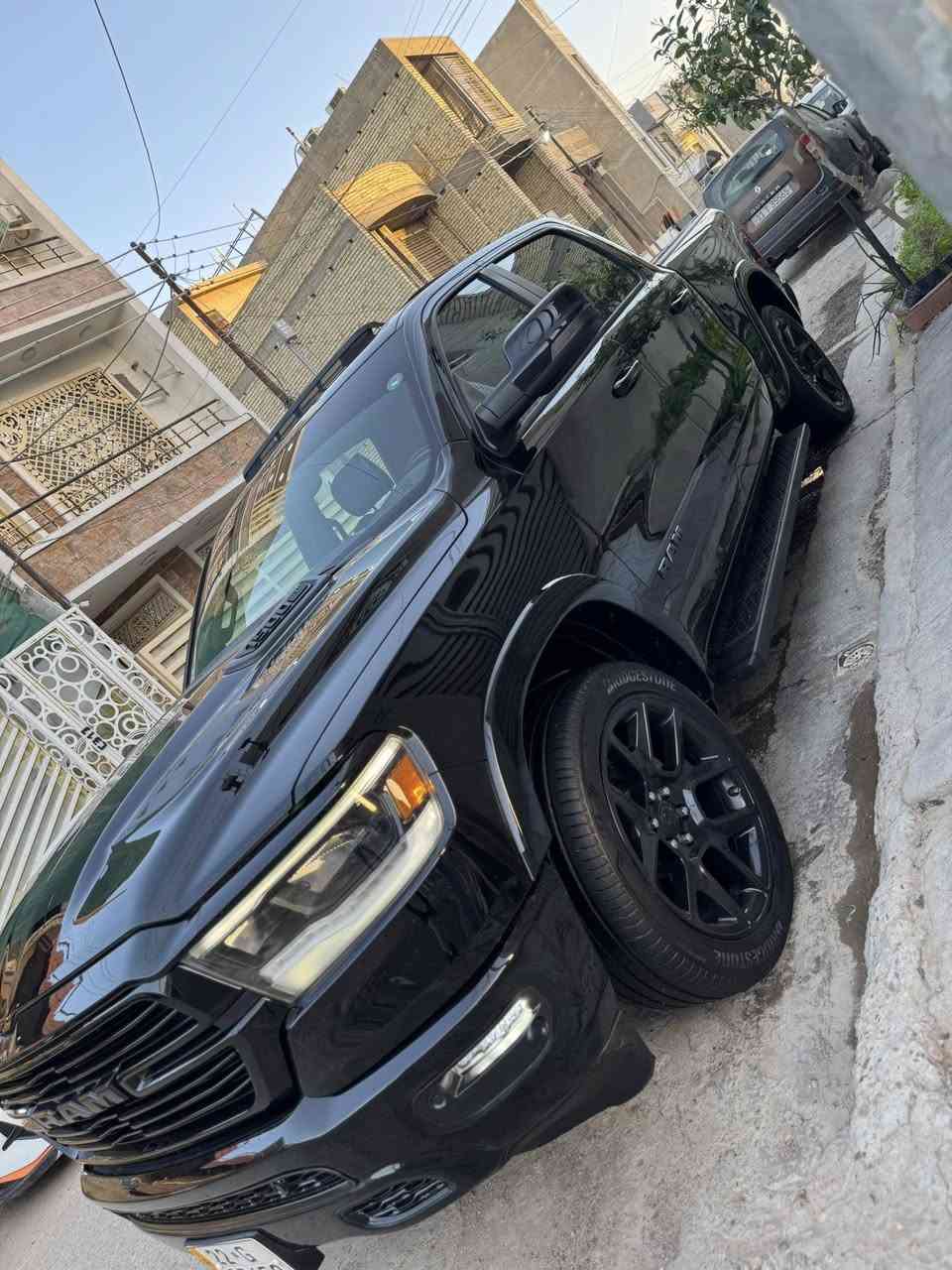 للبيع دوج رام RAM laramie لارمي  موديل ٢٢ بلاك ايدشن بلادي رقم اربيل هزة جديدة حادث كلش بسيط اخت الكلين بدون صبغ فول مواصفات :
محرك ٥٧٠٠
بانوراما
رادار امامي + تحديد مسار
شاشة جبيرة تسلا + كامرا دوارة
كشنات كنتارة وجلد + ثنينهن كهرباء
تبريد تدفئة كشنات امامي + خلفي تدفئة
كشنات خزن ميموري
سستم صوت harmen kardon
مري شفط + اشاير + هيتر
حساس امامي + خلفي
قيادة ذاتية + بريك تلقائي
نظام  Auto stop
تدفئة ستيرن + شفتات
سايد بريك بصمة
دبل كروز
مري قلاب 
منفذ كهرباء + شحن (typc,usb,hdmi)
مازدات زنون + led أمامي وخلفي
وباقي المواصفات المعروفة والسيارة جديدة وكاملة مكملة اي نقص مابيهة وماشية ٤٨ الف وحادثهة طعجة بقبغ الجنطة ومبدلة نفس اللون (بدون صبغ بدون ايرباك)وصور الحادث موجودة عندي عالخاص والسعر 34,500$ للاستفسار ***********
