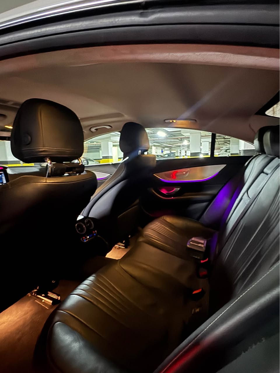 🚘 Mercedes-Benz CLS 400 d 4MATIC – موديل 2019

كلين تايتل 

🔹 محرك V6 سعة 3.0 تيربو ديزل – قوة وأداء عالي
🔹 نظام دفع رباعي 4MATIC
🔹 ناقل حركة أوتوماتيك
🔹 ممشى: 74,000 كم
🔹 عدد المفاتيح: 2

✨ المواصفات والتجهيزات:

✅ رادار أمامي
✅ نظام الحفاظ على المسار
✅ كاميرا 360 درجة
✅ التعرف على إشارات المرور
✅ مساعد فرامل الطوارئ
✅ مرايا جانبية مع نظام النقطة العمياء

✅ مقاعد تبريد وتسخين مع ذاكرة
✅ مقود مدفأ
✅ إضاءة أوتوماتيكية
✅ صندوق خلفي كهربائي
✅ نظام رفع وخفض السيارة
✅ دعّامات أمامية وخلفية مسبوخ 
 ✅ ٤ ازرار  
بدون دواخل بشرط 

🔥 سيارة فخمة، نظيفة، ومواصفات كاملة
📍 السيارة جاهزة للفحص

0750 448 4100
مكان اربيل

mercedes benz cls400d 4MATIC 2019
مکینە V6 3.0 turbo گاز 
سیارە زمان ٢ سویج
74000km 
رادار 
خەتی جادە 
کامیرە 360
کوشین ساردوگەرم خەزن 
کوشن خەزن
سندوق کارەبای 
ئاوێنە رادار 
ناسینەوەی هێمای هاتوچۆ
ياريدەدەرى بريك له كاتى فرياكەوتن
سوکان هیتەر 
ئوتۆ لایت 
بەرزکردوە ئوتۆمبیل
٤ دوگمە أربيل, العراق
