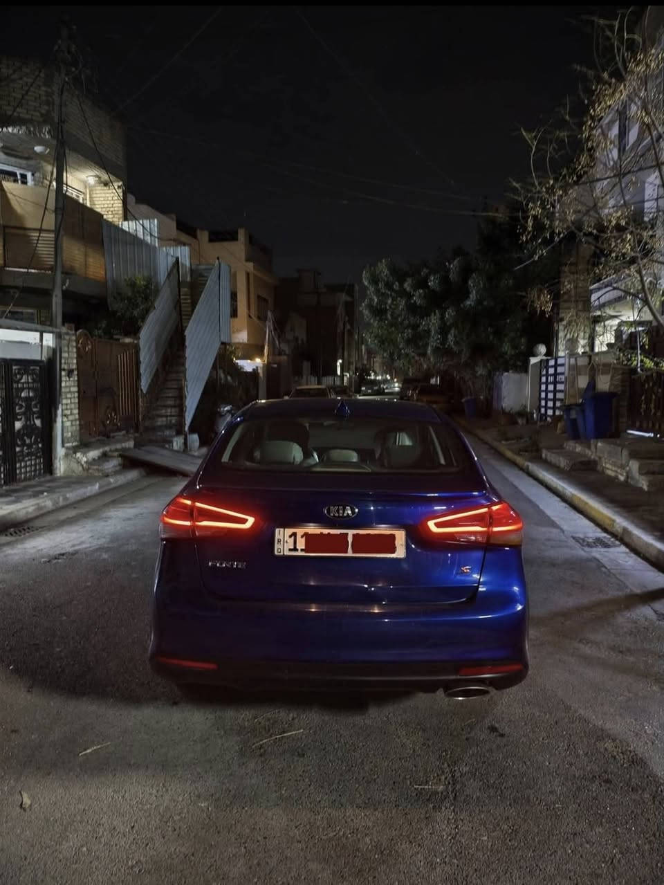 السلام عليكم
KIA FORTE 2017 S RED LINE للبيع

كير AT , محرك 2000 دوش مكفولات

السيارة فول مواصفات عدة الفتحة فول مواصفات للاخير كل صورها موجودة بالمنشور و صور الحادث و السونار مرفقة بالمنشور حادثها بامريكا موضح بالصورة و بيها بالعراق جاملغ خلفي و باب خلفي جهة السايق و الدوسة مصبوغة بدون دواخل و بدون ايرباك شواصي كفالة فقط براكيت خلفي ضرر بسيط

السيارة جاهزة من كل النواحي مدوشمة و تايرات جدد و باتري جديد و ادامة مسويلها قبل اسبوعين ربع ما تذب عليها الا اذا انت تحب الجمالية ف سويلها بوليش

- السيارة بأسمي تحويل ثاني يوم رقم بغداد سنوية لحد 2030

الرقم : ***********

السعر 123 و بيها مجال بسيط مكاني بغداد الدورة
