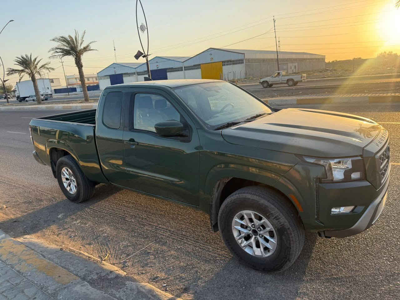 مكلف بالنشر..........

نيسان فونتير قماره ونص  موديل 2024  ماشيه 6000 بيه قطعتين وقطعه بارد ايرباك راجع سستم
بصمه  تشغيل عن بعد شاشه تحكم استيرن كشن كهرباء
السعر 140 ورقه
للاستفسار ***********
