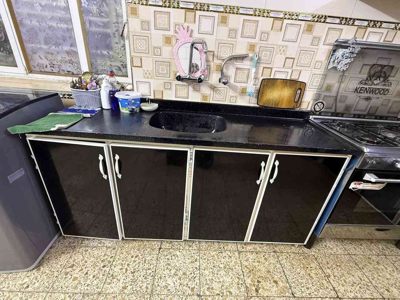 السلام عليكم كاونتر للبيع ٤ امتار سنك مترين مرمر اصلي نضيف جدا اي ضرر مابي سعره ٨٠٠ وبي مجال


**إذا كنت صاحب هذا الإعلان وتريد حذفه لأي سبب، رجاءا أرسل رسالة إلى الدعم الفني**