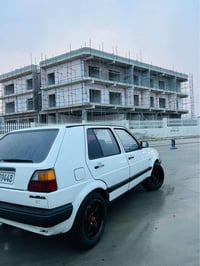 غولف • ١٩٩٠ • مزبوت