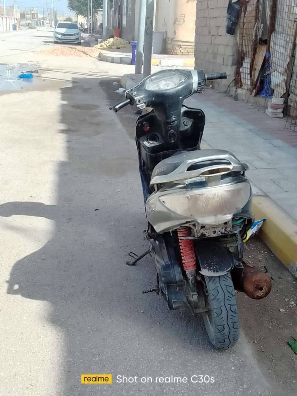 دراجع للبيع مكان ناصريه  مامفتوحه سبب البيعه محتاج افلوس دراجه كامله كهربائيات شغاله سعر 300
متواجد فقط وتساب واتصال ***********
