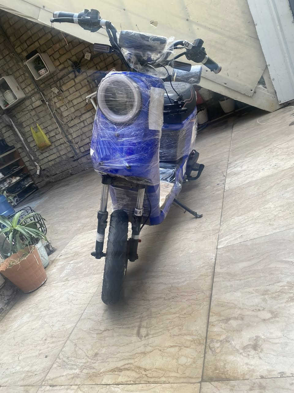 سلام عليكم ورحمه الله عندي هاي الدراجتين للبيع الاولى الورديه حجم 14 رابده ب125 عطله مامعروف تجي تشوفه بس البطاريات جديده لوك تريد تشوفهن راسلني خاص 
الدراجه الثانيه r9 دراجه صار شهرين من مشتريه دراجه جديده بطارياته جديده كامله مابيها اي نقص بس البريك فقط نكطع بيه وبدع ماسويته رايده480 وبيها مجال لطيبين اي استفسار خاص او هذا الرقم ***********
