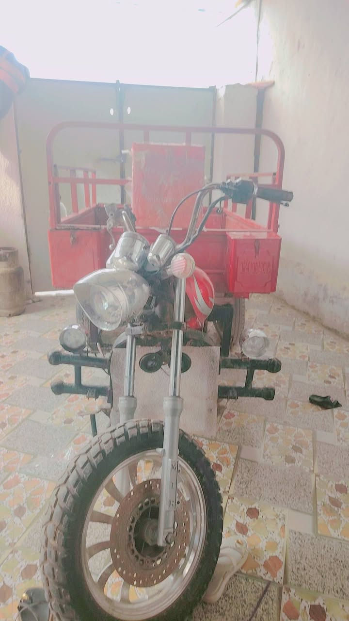 ستوته للبيع نضيفه مابيه اي عطل رقم وسنويه السعر 750بيه مجال قليل العنوان السنيه الديوانيه ***********
