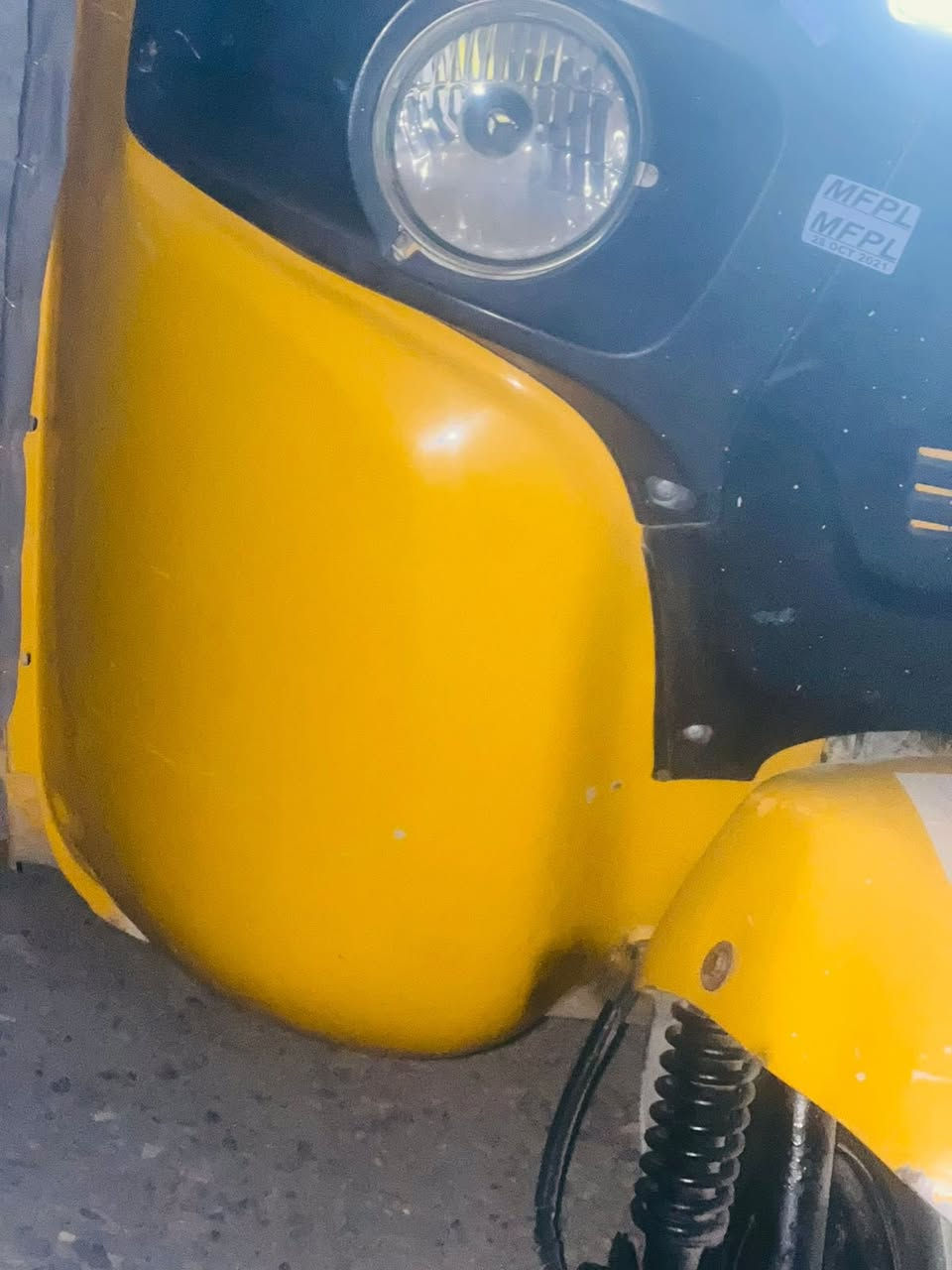 سلام عليكم تكتك للبيع موديل 19شهر 9خير من الله سعره6100 وبيه مجال رقم وسنويه ***********
