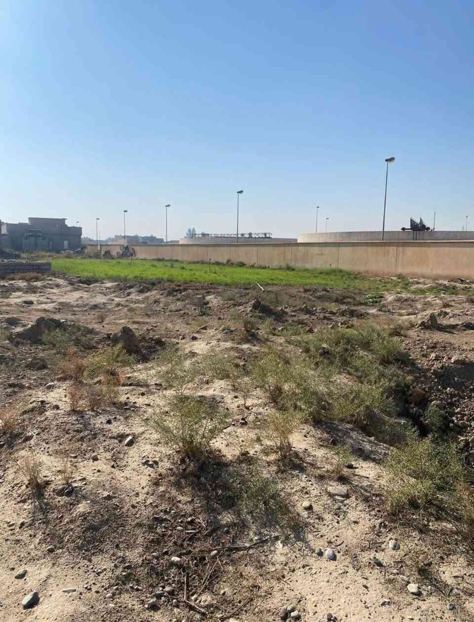 مكلف ب النشر
السلام عليكم قطعة أرض للبيع موقعها قرب مشروع ماء العملاق قريب من السده الارض مقابيلها شارع يوصل لحي الكطمير والجهة الاخرى يوصل الى السده 
القطعة مجاورة للمشروع كما موضح في الصورة 
مساحة الارض 1800 واصلها ماء وكهرباء 
للاستفسار اكثر الأتصال على الرقم 
***********
