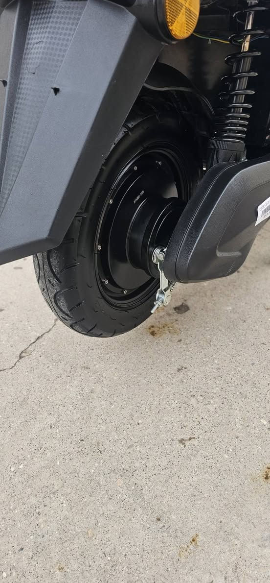 السلام عليكم 
مطور للبيع مستخدم شي قليل الوصل موجود
مطور سكنس 
3نمره
5بطاريات دبل 
دبل بصمه دبل سويج 
نضام بك 
مطور معروفه المواصفات 
#السعر550 وبي مجال 
موصل الأيسر 
***********
