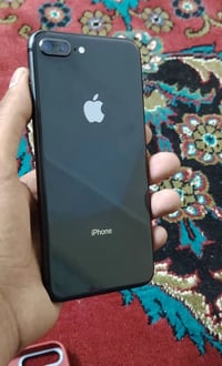 ايفون 8 بلس • كاميرا خلفية معطلة • مستعمل