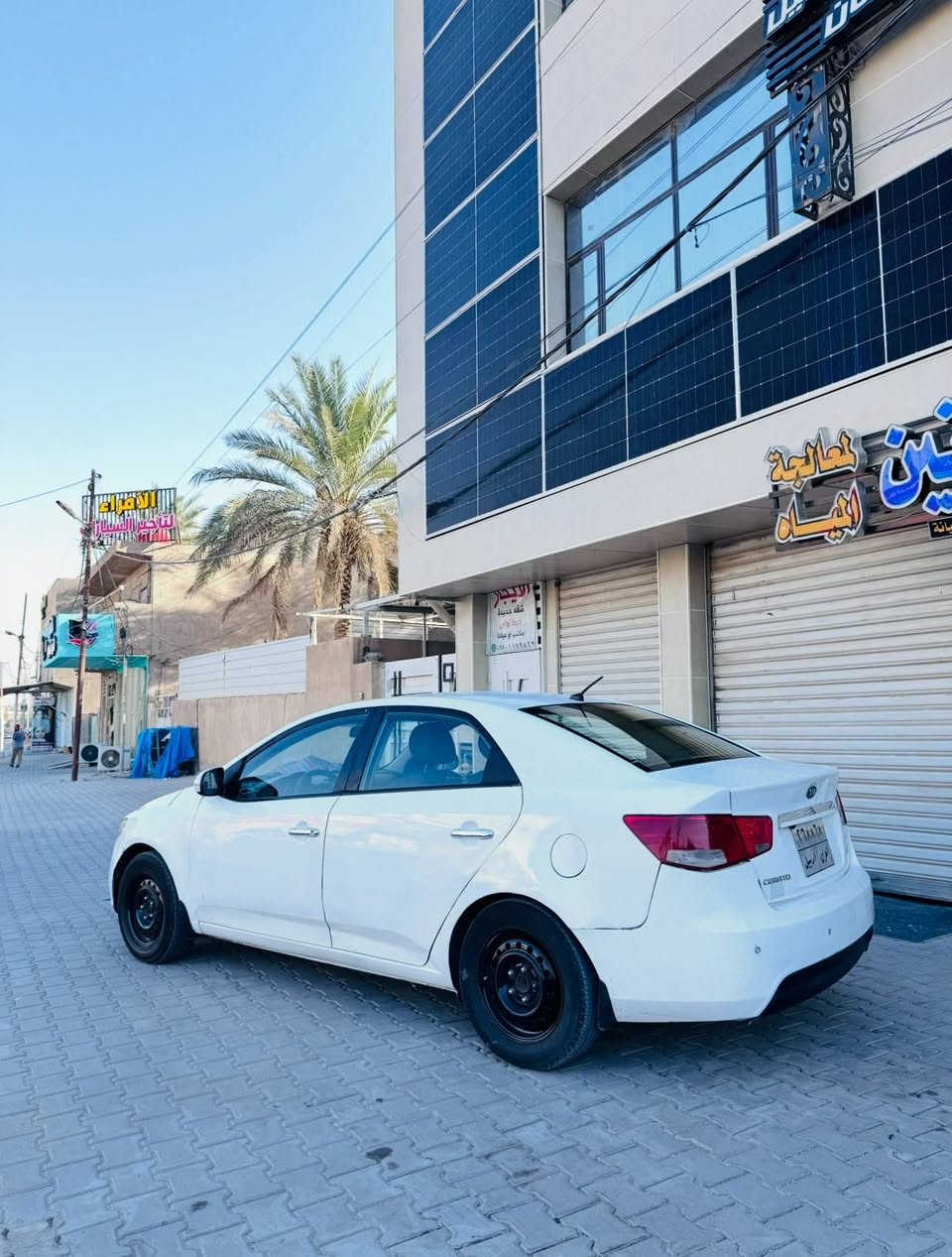 سلام عليكم سيراتو 2013 خليجية

محرك 1600 دوش كير 6 نمر
تبريدها خير من الله
مكينة لا تبخير ولا تنقيص
حدادية جيدة
السيارة بيها اربع قطع ابيعلك حزام

مواصفاتها
تحكم ستيرن جهتين
اشاير بالمري وشفط كهربائي
كاميرا وتاب وحساسات خلفية
بريك نظام ABS 
تخم تاير امامي جديد
وباتري جديد
السعر 88
موجود ع الرقم
***********
