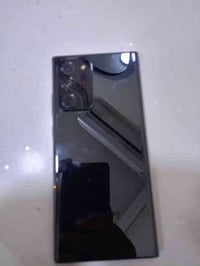 جهاز نوت 20 للبيع سعره 600الف بيه مجال بسيط وبيه نقص بس الكامره الامام...