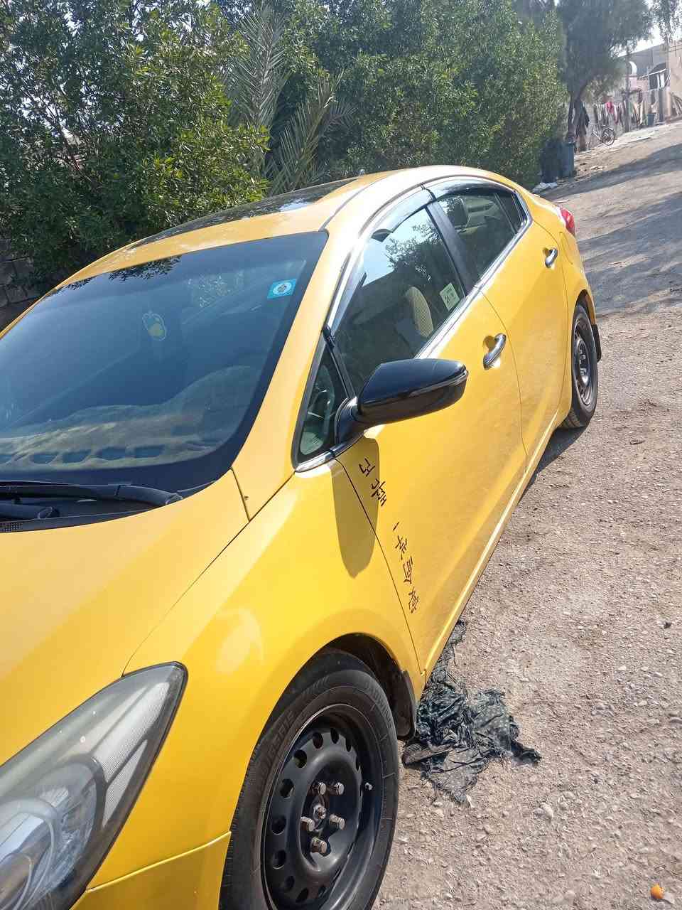 سلام عليكم كية فورتي موديل 16 سياره فول تحكم ستيرن فتحة بصمة وارد أمريكي حادثهة مثل ماموضح بل صورة سعر 87 بيهة مجال حك الجية ***********
