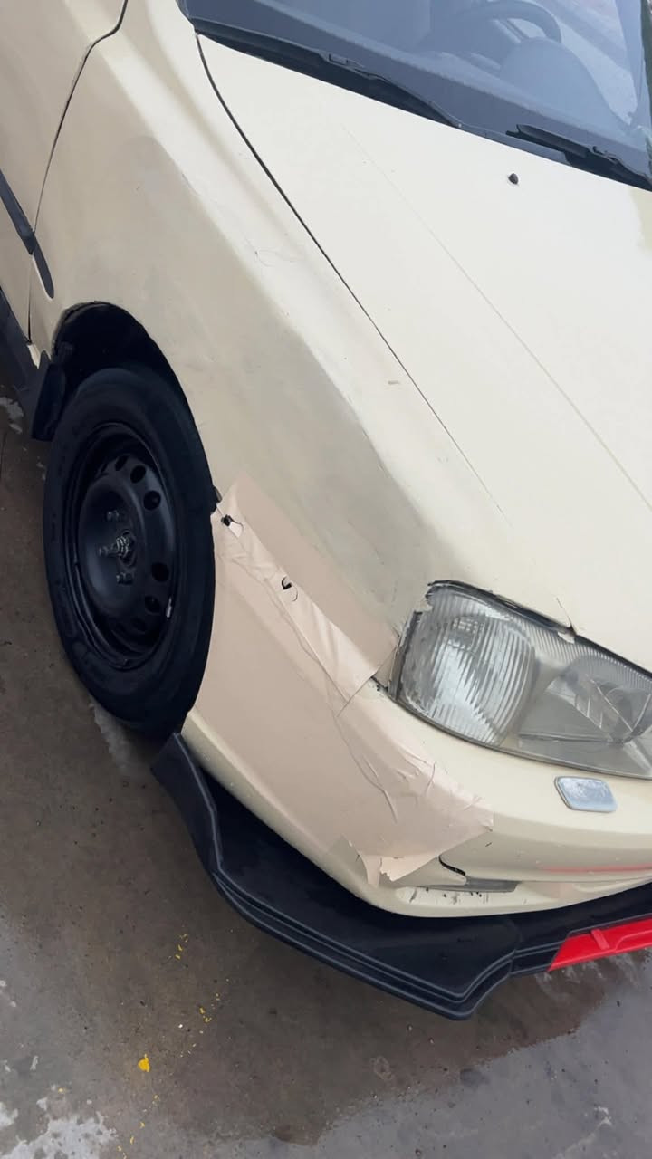 Hyndai accent 2000 hamw shteky ba shart sanawy tazaya
S3ry 62 galaw m3amala 
Bo paiwandy 0772 518 3589
