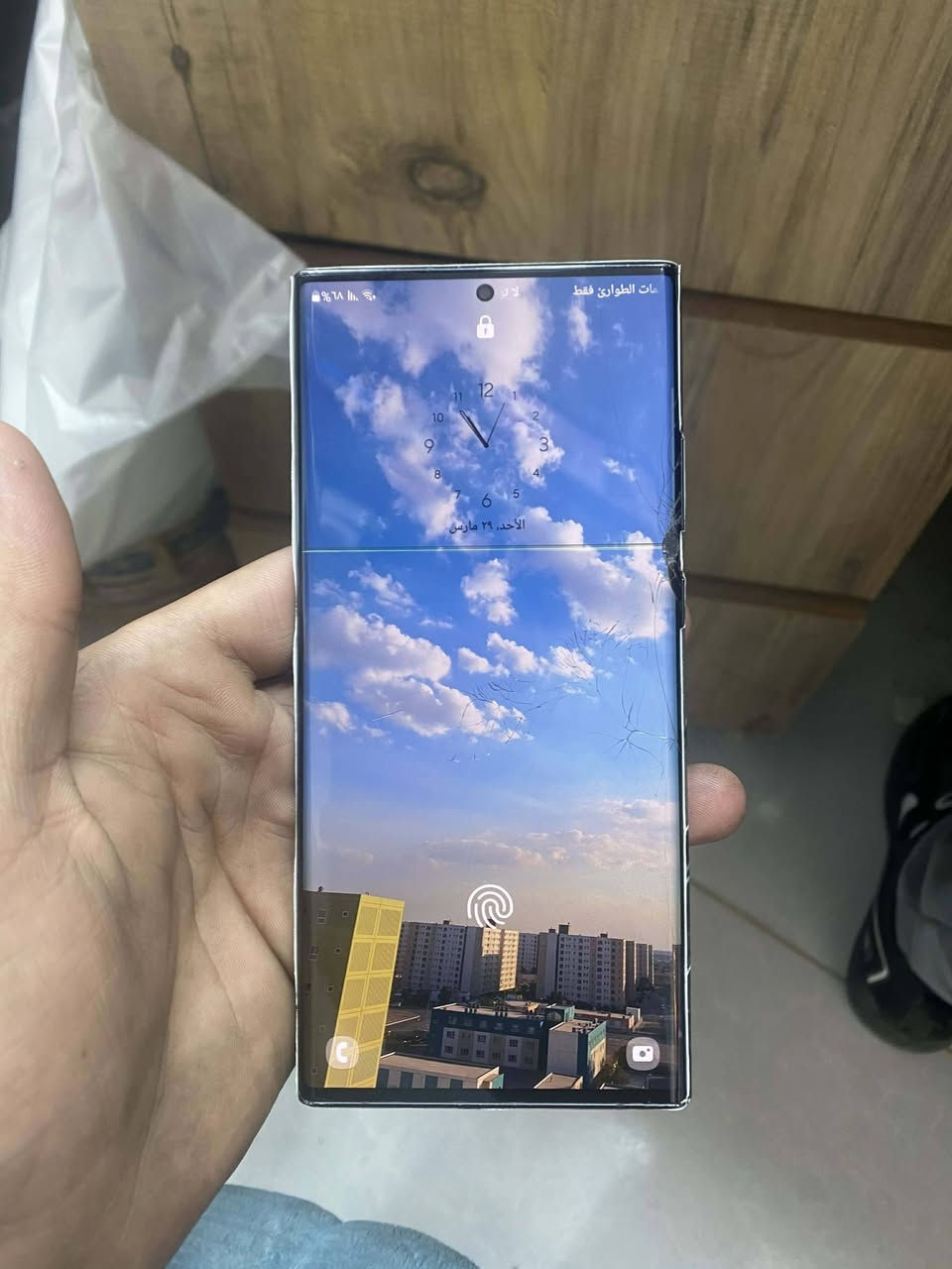 السلام عليكم سامسونج نوت 20 الترا 5G ذ256 دبل سيم كارت الجهاز بلادي فقط بي ضرر بالشاشة والكاميرا 1x مغوشة بي زوم 50x والجهاز فلاكشب مال العاب وابد ميشكل ولا يعلك والقلم مالته ماكو رايده ب180 وبي مجال ويا شاحنة سريعة و2 كفرات .
 
iPhone 11 pro Max 
ذ256 مستبدل شاشة وبطارية اصليات صرف خير من الله شاشة 3 خيارات فيس ايدي متوقف الجهاز شغال كامل مكمل وياه شاحنة أصلية شحن سريع و5 كفرات رايده ب230 وبي مجال . 
مكاني بغداد مجمع بسماية السكاني . 
الرقم : *********** . متواجد واتساب وماسنجر
