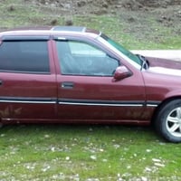 أوبل فيكترا • مكينة 16 • نظيفة