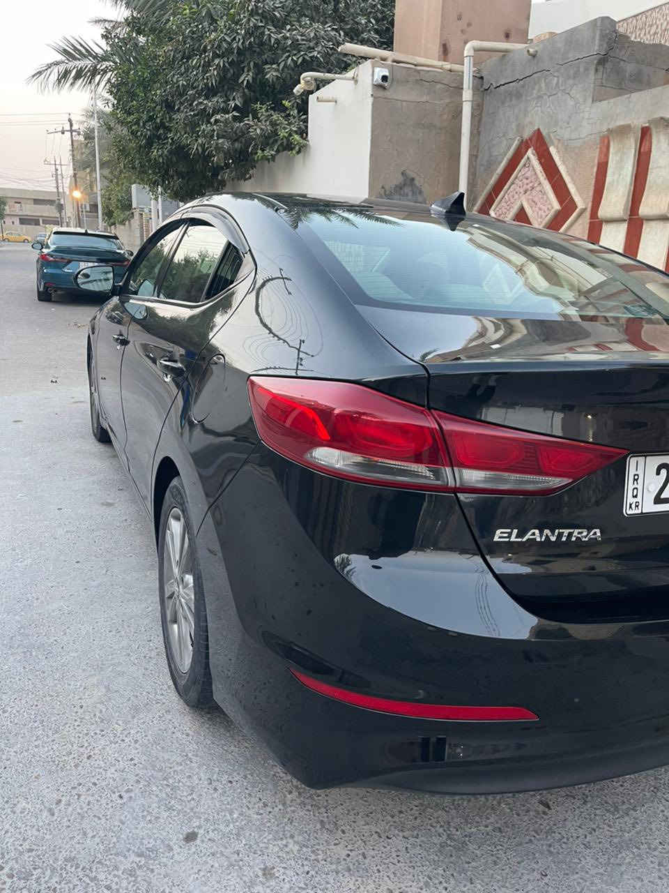 سلام عليكم
الانترا موديل 2017 رقم اربيل السياره كلين دعاميه اماميه صوره الحادث مرفقه بالمنشور بدون نواقص المكان بغداد البياع        ***********
