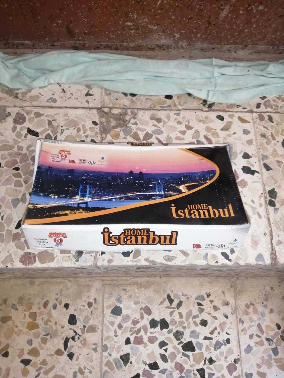 غسالة شرط التشغيل والفحص.
دينمو شرط.
بريمز نفط.
خلاط عدد 3 غير مستعمل.
ميزان جديد إستعمال ثلاثة أيام فقط.
فيت بم جديد بالكرتون.
الرد على الرقم فقط لا يوجد نيت ***********
