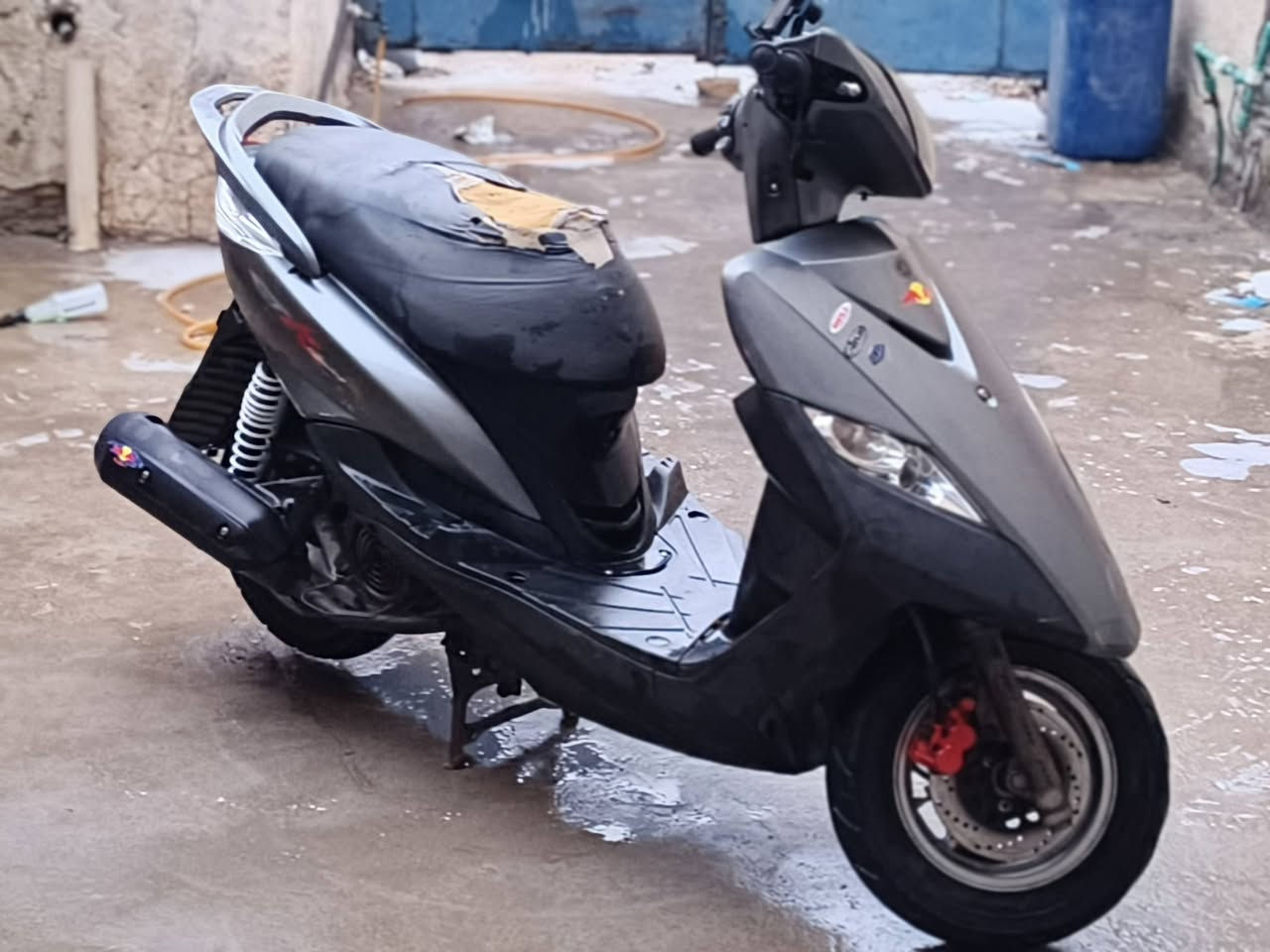 سلام عليكم
دراجة ماكس ثعلب جيتي ار للبيع مكفولةةة رمبه اي نقص مابيها ب 850 وبيها مجال حك الجية بيك خير وتدلل
بس عليها ملاحضات استهلاكية رجاء رجاء لتكسر بلسعر
يرادلها تبديل لايتات امامي وتنضيف كابريتر و تجفيت او تبديل دبل امامي حسب انت وايدك بعد
مكاني بغداد شعب رجاء لحد يكسر بسعرهة معجبك السعر الله وياك
امانة الله الدراجة من دابيعها قطعة من گلبي 
ولتنسون الاسعار حتصعد وية سد الاستيراد يعني اذا متاخذ من هسة سلملي بعد ايدك والمليون وربع
الشراي يتفضل لو خاص لو عل واتساب ***********
