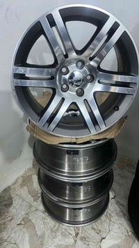 للبيع • اكسسوارات سيارات