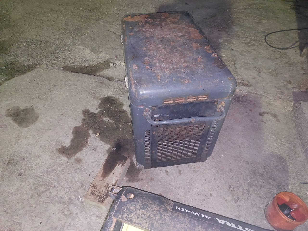 مولد كاز ٢٥ انبير نظيف ما داخل تصليح ٤٥٠ الف ***********
