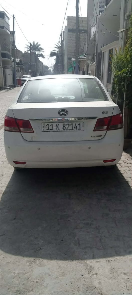 السلام عليكم سياره كير محرك جيد جدا كهرباىيات.. تخم  .. صدر جديد.. تبريد شغال.. سياره مبدل بيها فقط باب اليمين  باب اصلي.. وطخه بالجاملغ الايمن معدل عالبارد. رايدها ب50 ورقه وبيها مجال والشراي يجي خاص ويدلل..***********
