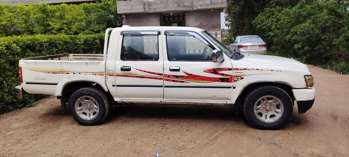 السلام عليكم
للبيع دير 2007 رقم انكليزي باسمي مكانه الفلوجه الكرمه
مكفوله من الصبغ محرك بخار نوزل بلادي سياره جاهزه وحلوه
السعر ٤٦
للاتصال ***********
