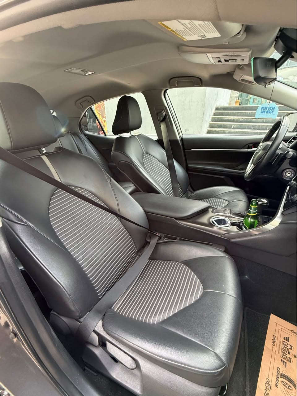 toyota camry 2022 se 

بسم الله الرحمن الرحيم
تیۆتا کامری ٢٠٢٢ se 
.. گیڕ و مکینە نەکراوەتەوە  . ڕەسمی دەعمەکەیم داناوە .. مکینە  4  بستۆن حجم 25 مەرخوب … ‎سەیارەكە بێ بۆیاخە بێ ساردە . تەنیا دەعامی پێشەوە بۆیاخە ئێرباگی سوكان  تەقیوە بەڵا ئێستا سیستەم كراوە ..  دەعامی بۆ دەعامی بەشەرت بەجوانی و پاکی 

ماوەی رۆشتوو: ٧٠.٠٠٠کم 
ڕەقەم و سەنەوی تازەیە ٢٠٢٩ 
ناو رةش    ، شاشەو کامێرە، 
رادار  ، شاشة تەبرید ، خەتی جادە 
  ، حاس  پیش و دوا، تحديد سرعة
، سوکان ڤۆلیۆم، تەبریدمركزي، 
نرخی : ١٩٥ گەڵا و معمامەلە 
شوێن سلێمانی 
0770 035 1005 السليمانية, العراق
