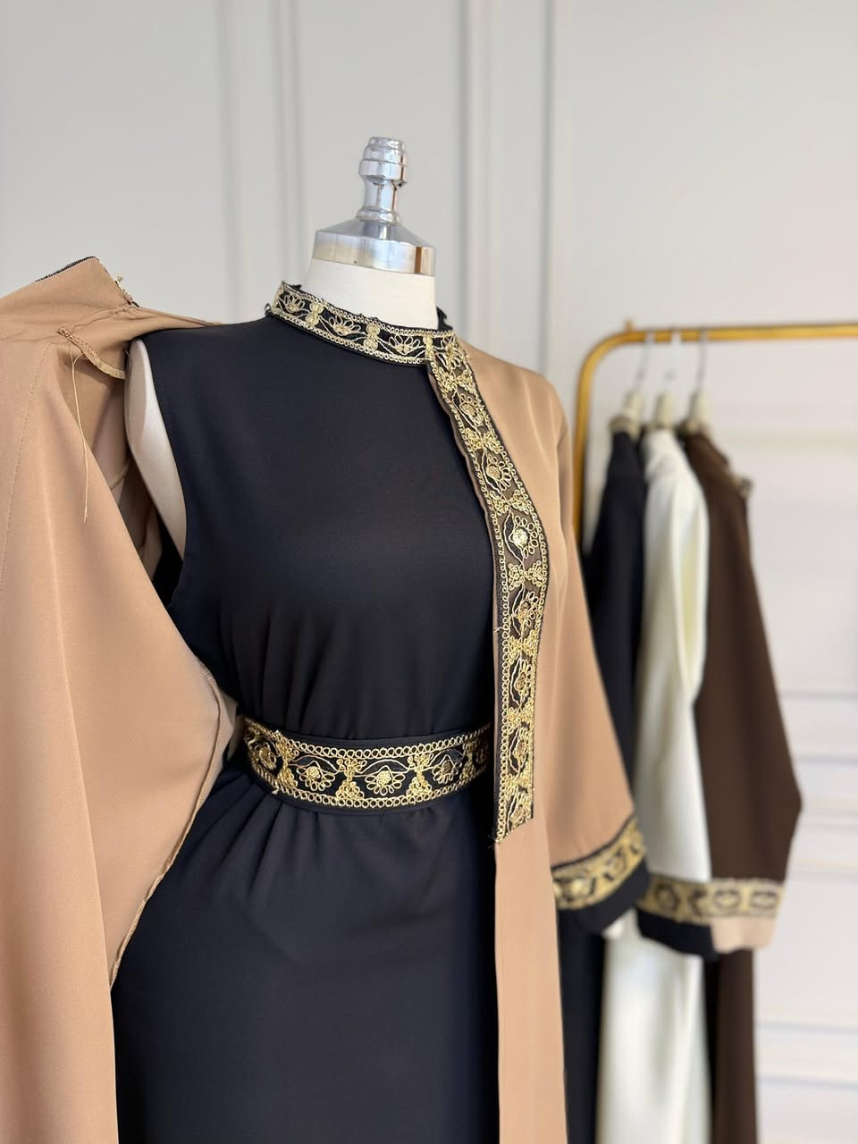 ‏✨New Collection✨
بشت مع بينصل خامة دابل تركي
. 
القياسات: 38 ،40 ،42 ،44 ،46 ،48 

توصيل كل المحافظات بالعراق


**إذا كنت صاحب هذا الإعلان وتريد حذفه لأي سبب، رجاءا أرسل رسالة إلى الدعم الفني**