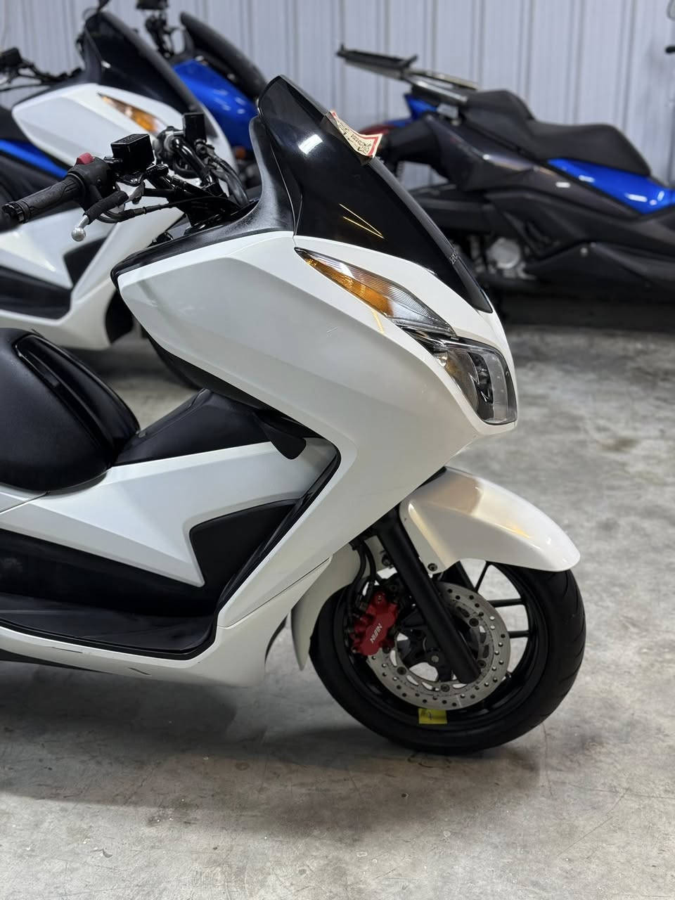 اللهم صلي على محمد وآل محمد
فورزة 0/12 دراجة بحالت الوكالة  
    للاستفسار ***********
كفالة عامة وضمان العنوان بغداد البلديات 
البيع بل نقد والقسط حصراً مصرف الرافدين 
يوجد توصيل 🚚 لجميع المحافظات
