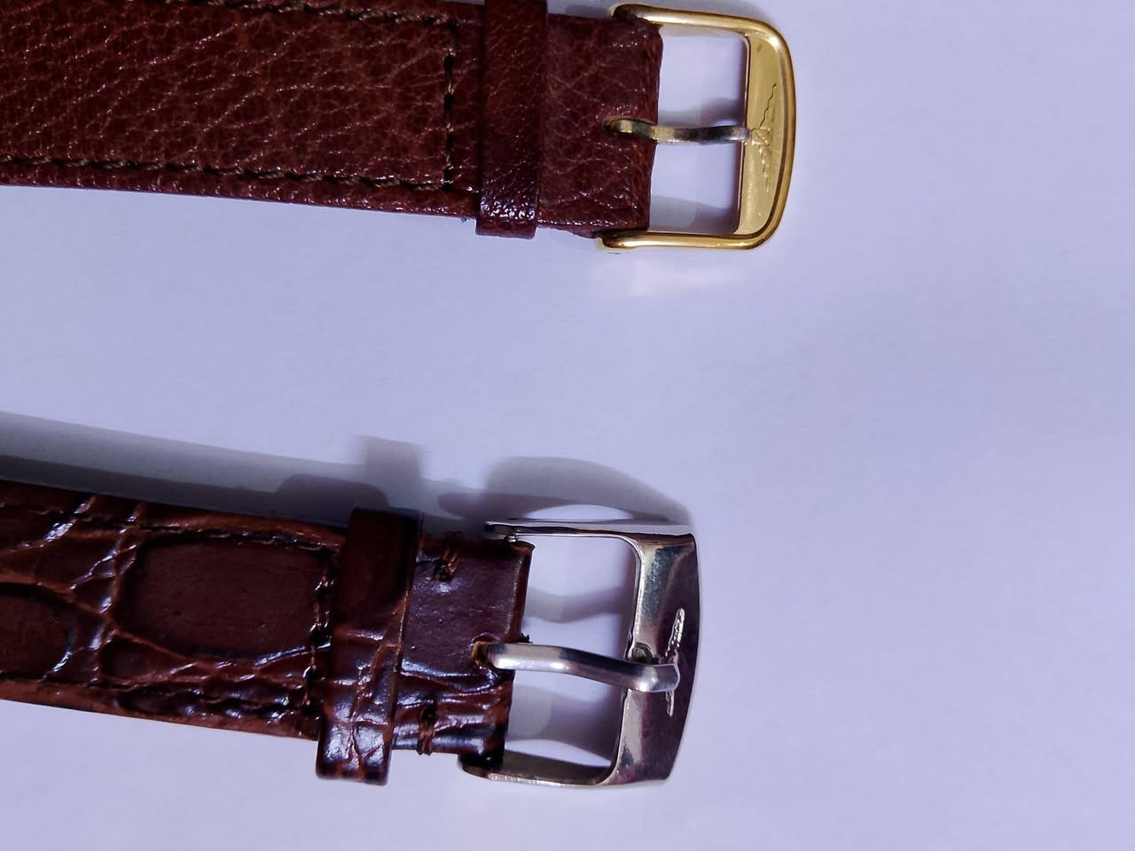 السلام عليكم..لونجين كوارتز قطرها 33... والثانية نصب..قطرها 34..المراسله على الواتس او على الخاص ..


**إذا كنت صاحب هذا الإعلان وتريد حذفه لأي سبب، رجاءا أرسل رسالة إلى الدعم الفني**