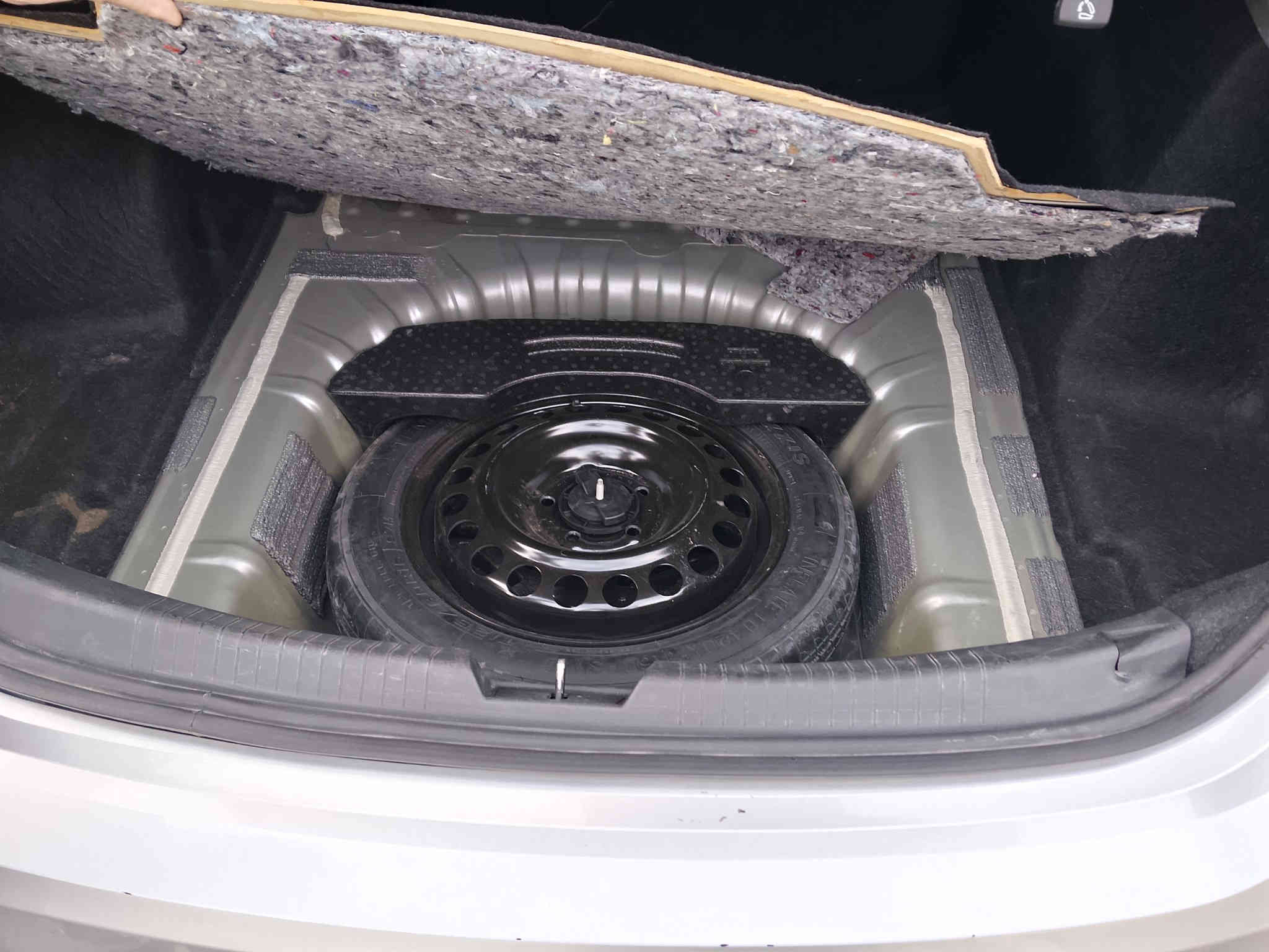 السلام عليكم 
للبيع ماليبو Lsموديل. ٢٢ سياره جديده جدأ. مابيهه لاحادث ولاصبغ فقط جاملغ بامريكه مفتوح وراجع نفسه والدعاميه  مبدله  بدون ارباك  سياره مال بيت ع ايدهم من الستيراد ممفتوح بيهه ولابرغي ع بلاد  غرفة لوك ماشيه ٢٧  رقم بغداد مميز كلش حلو . رقم الدوولي الجديد سنويه جديده

المكان بغداد حي العدل السعر ١٣٤ بيهه مجال بسيط  الاتصال ع رقم.  صور الحادث مع الصور 

‭٠٧٩٠ ١٥٥ ٤٤٢١‬ واتساب
