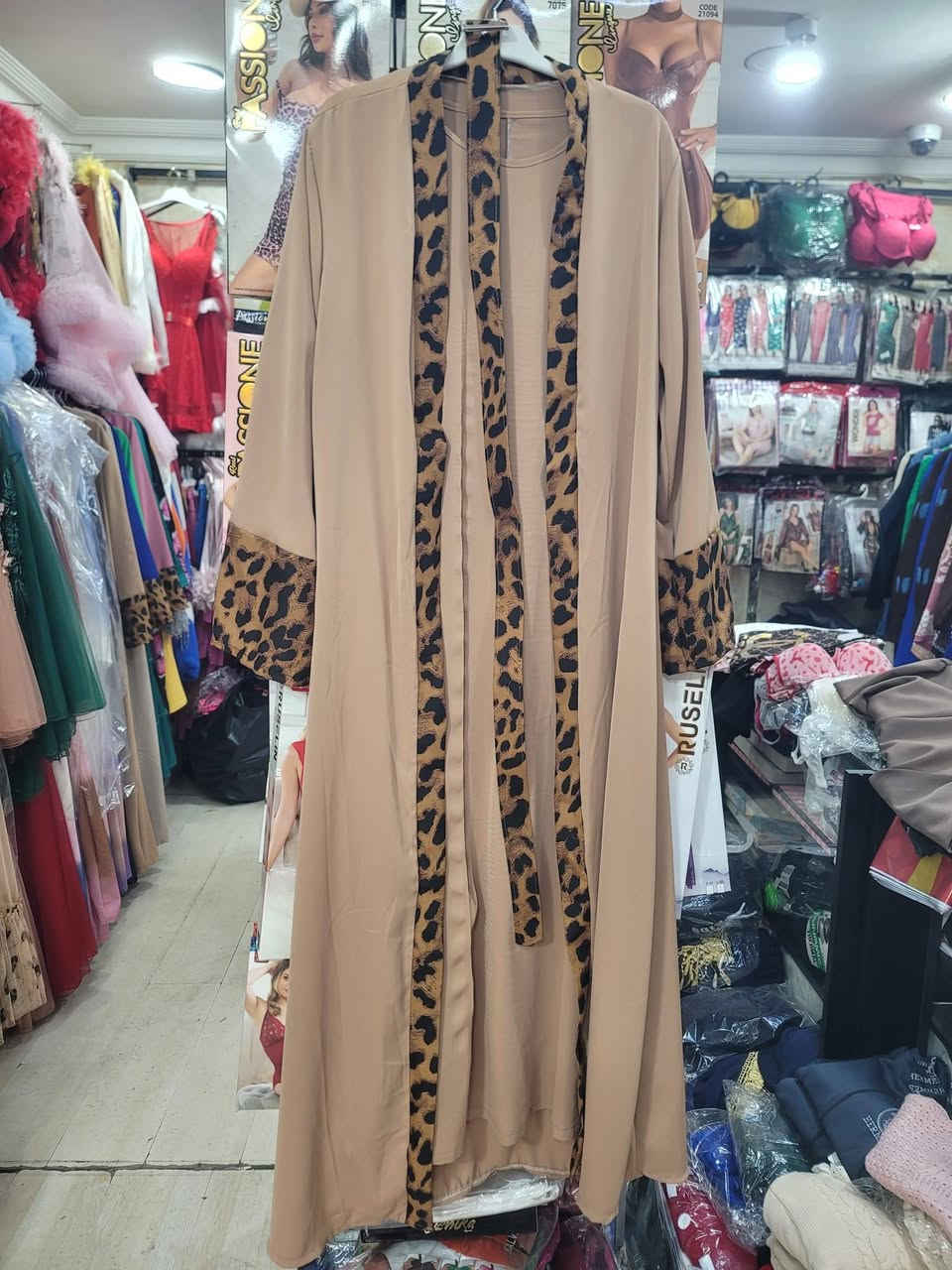 ✨️شروة عبايات  قطعتين 
✨️عدد 125 قطعة سيريات نظامي معا الوانهم 
✨️قياسات 38 لحد 46 
✨️السعر  12.50💲دولار باقي صور على الوتس👇
+905377654036


**إذا كنت صاحب هذا الإعلان وتريد حذفه لأي سبب، رجاءا أرسل رسالة إلى الدعم الفني**