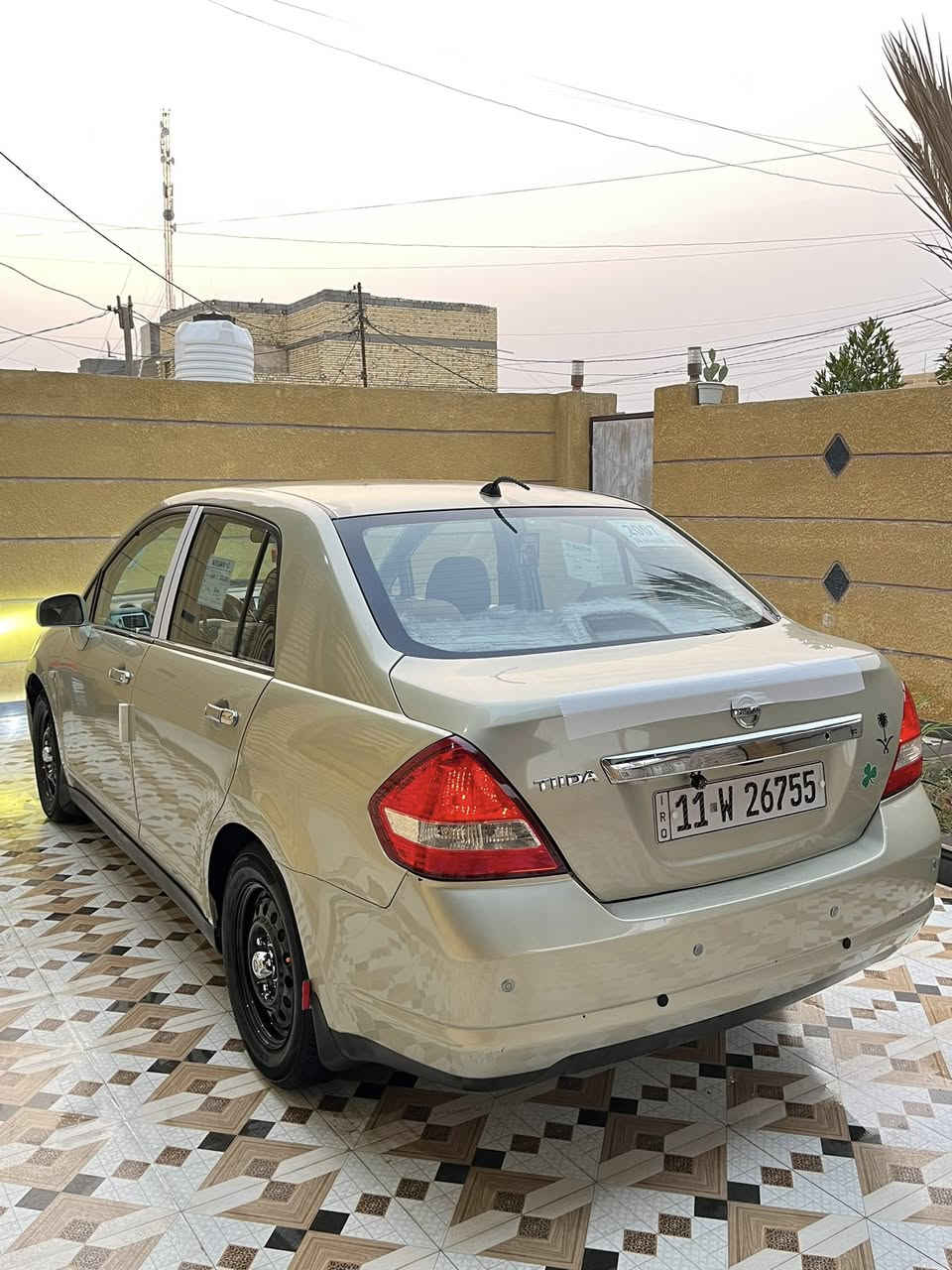سلام عليكم
نيسان تيدا موديل 2007 خليجي للبيع سياره مصبوغه حزام كير ومكينه بلاد ماشيه 182 صدرها قبل شهر بدلته  مدوشمه عام كشنات وسفاري وبطاين سياره برغي واحد ماناقصها رقم بغداد بسمي مكانها كوت مركز مدينة السعر 85 وبيها مجال الاستفسار الاتصال ع رقم ***********
