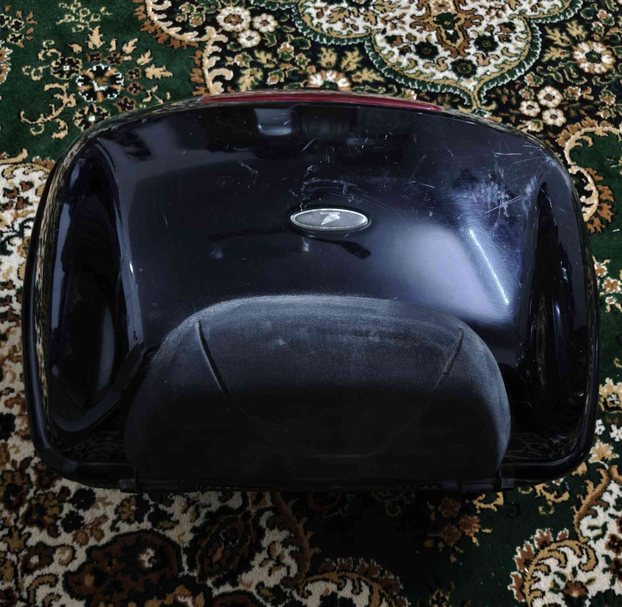 جنط سلفر *********** توصيل موجود مكاني بغداد الحريه
